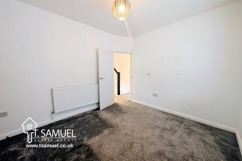 undefined, Aberdare Road, Mountain Ash