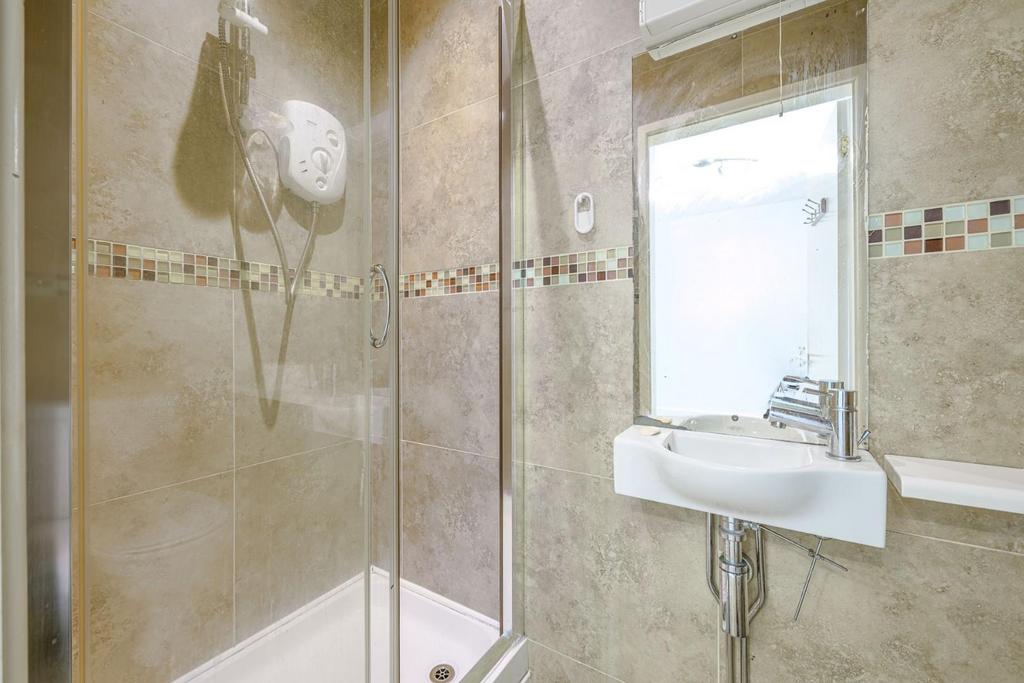 En-Suite Bed 5