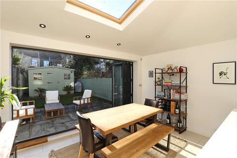 14 Milton Road, London, SW19 8SE