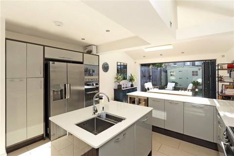 14 Milton Road, London, SW19 8SE