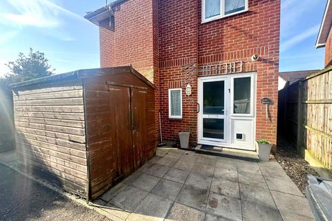 2 bedroom flat for sale, Lake Road, Bournemouth BH11