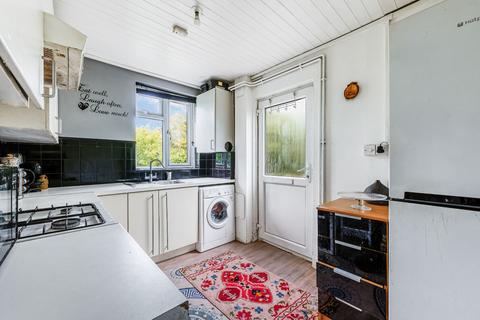 2 bedroom flat for sale, Canada Crescent, Acton