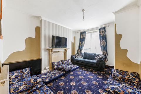 2 bedroom flat for sale, Canada Crescent, Acton