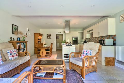 1 Copse Way, Hindhead, GU26 6UD