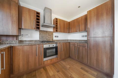 2 bedroom flat to rent, Mayplace Road East Bexleyheath DA7