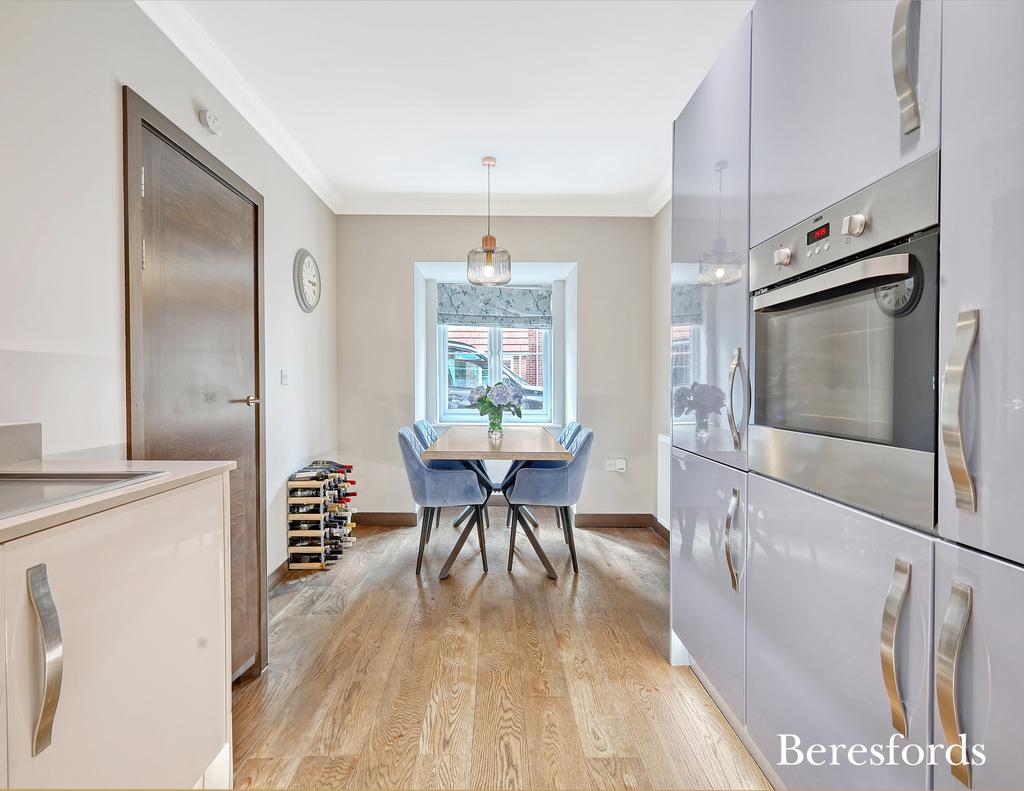 Kitchen/Dining