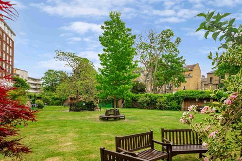 3 bedroom flat for sale, North End House, Fitzjames Avenue, London, W14