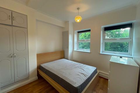 Studio to rent, St Thomas's Road N4 2QH