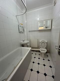 Studio to rent, St Thomas's Road N4 2QH