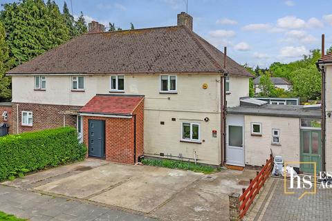 3 bedroom semi-detached house for sale, Elizabeth Road, Brentwood CM15