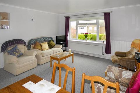 2 bedroom apartment for sale, Shaftesbury Road, Rustington BN16