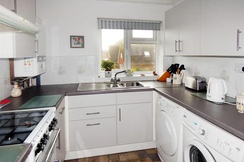 2 bedroom apartment for sale, Shaftesbury Road, Rustington BN16