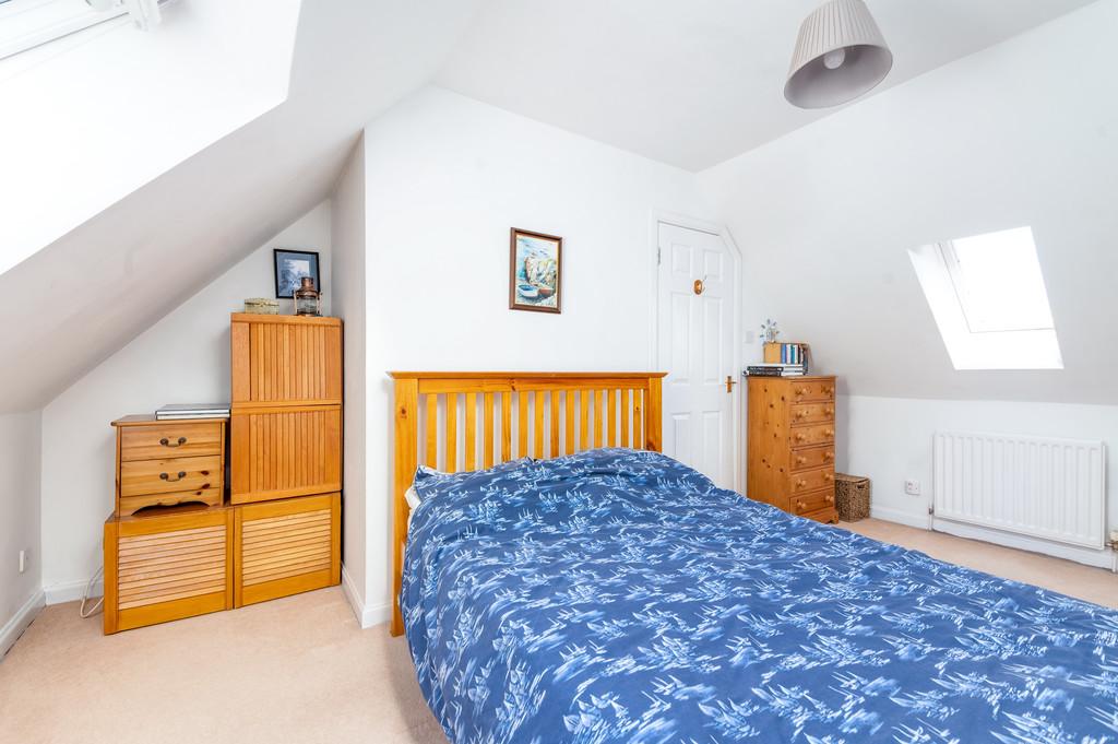 015-70d Birkhill Rd