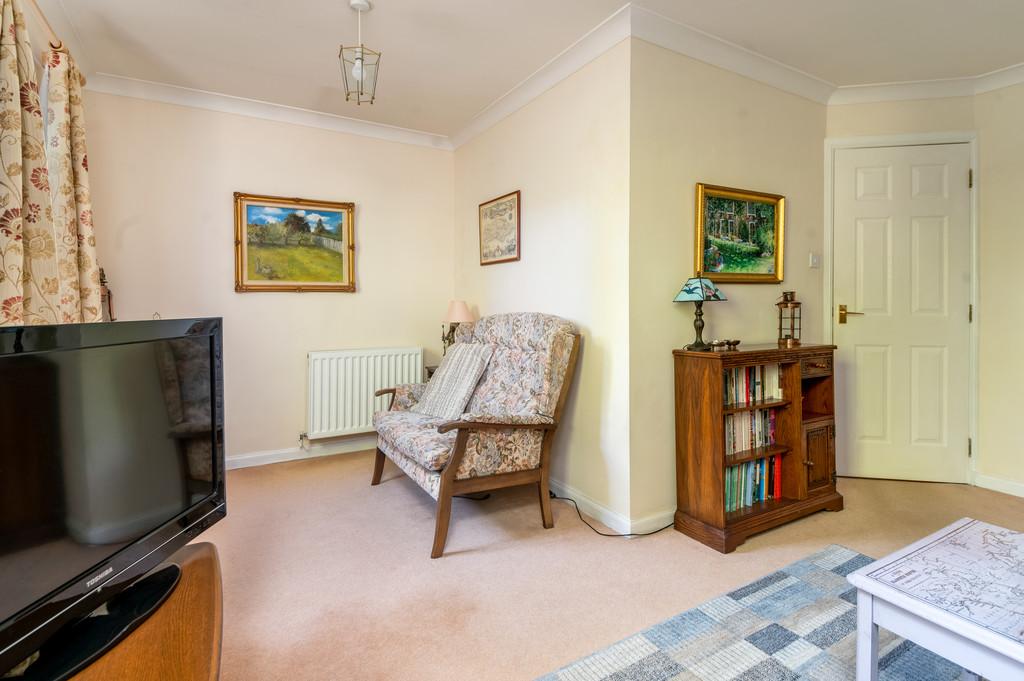 004-70d Birkhill Rd