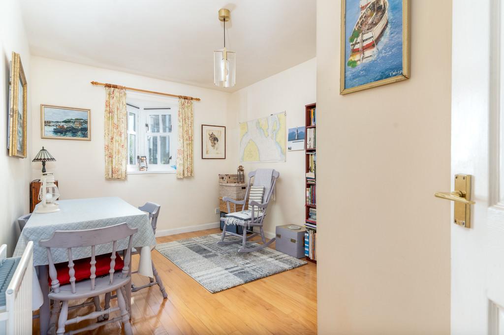 007-70d Birkhill Rd