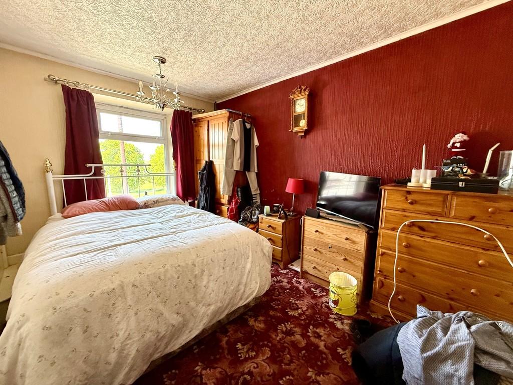 30 warsop road bed 1
