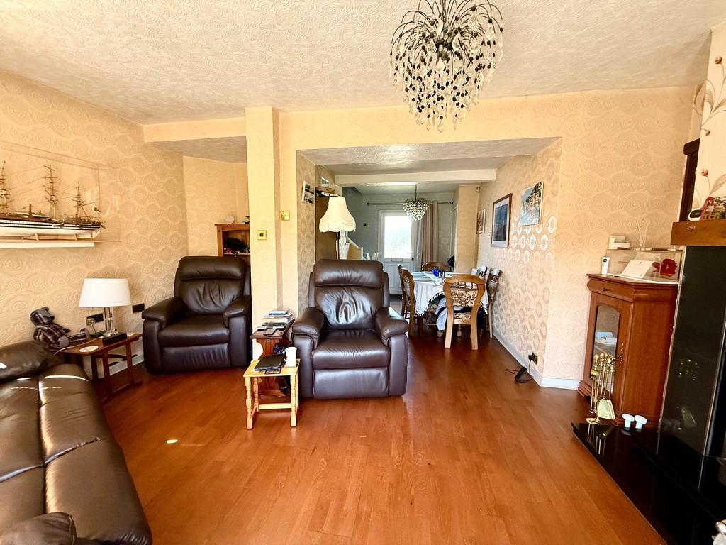 30 warsop road lounge 2