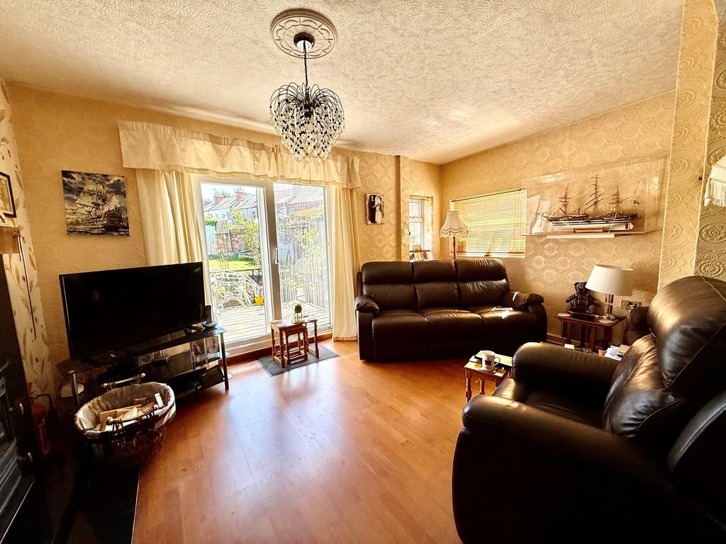 30 warsop road lounnge