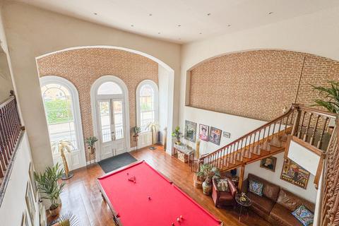 8 bedroom detached house for sale, Spa Road, Hockley