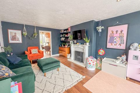 19 Banyard Way, Rochford, SS4 1UQ