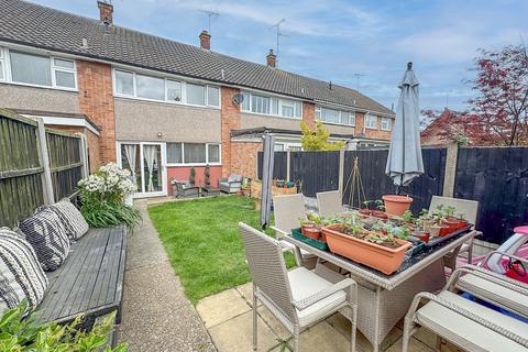19 Banyard Way, Rochford, SS4 1UQ