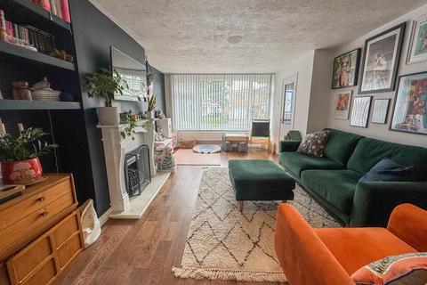 19 Banyard Way, Rochford, SS4 1UQ