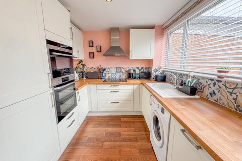 19 Banyard Way, Rochford, SS4 1UQ
