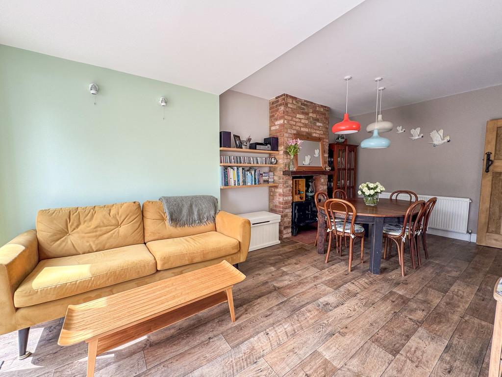 Family room diner