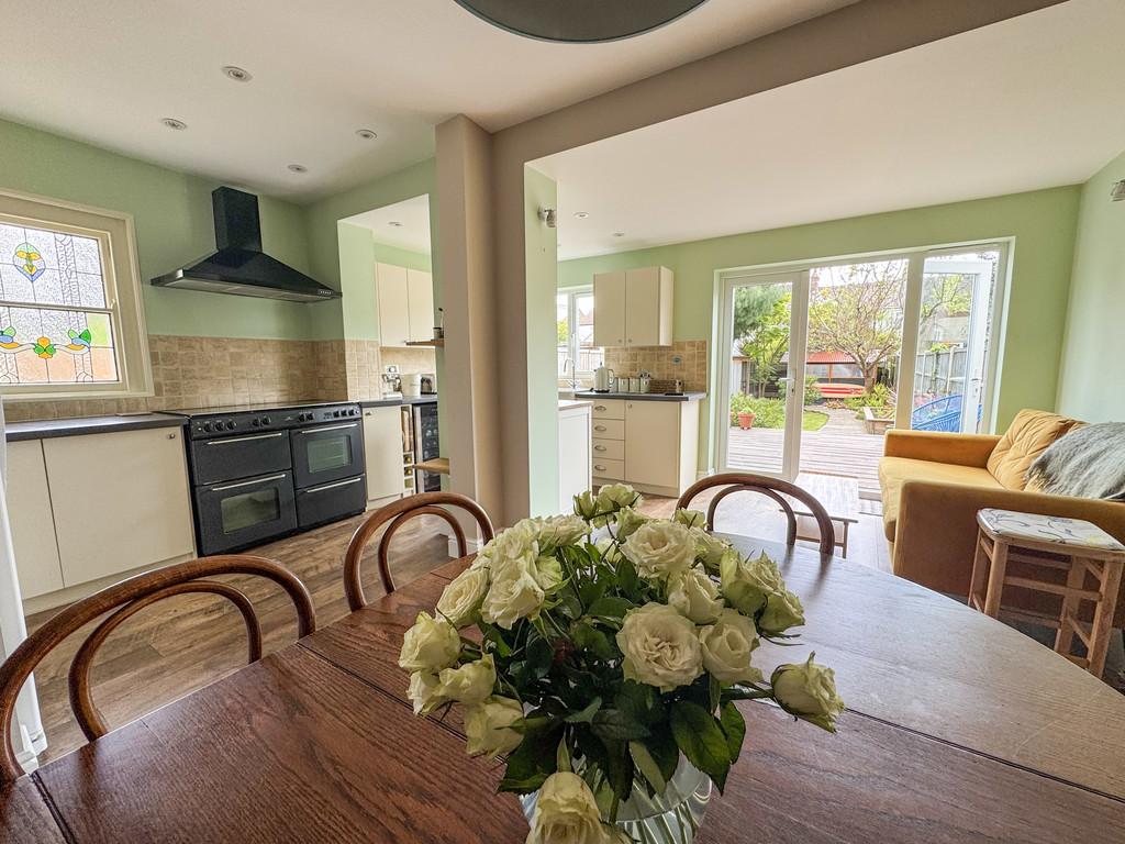 Kitchen diner
