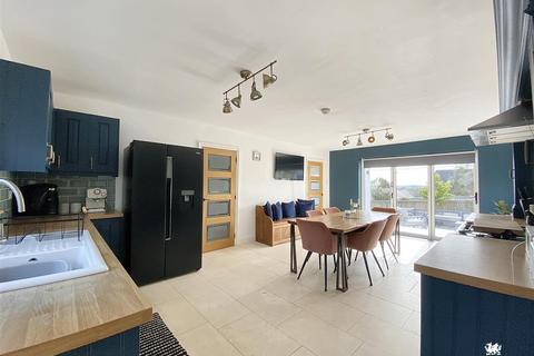 4 bedroom detached house for sale, Cross Park, Twycross, Saundersfoot