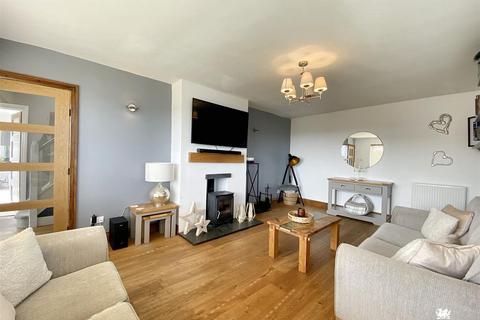 4 bedroom detached house for sale, Cross Park, Twycross, Saundersfoot