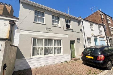 5 bedroom end of terrace house for sale, Brunswick Street East, Hove, BN3 1AU