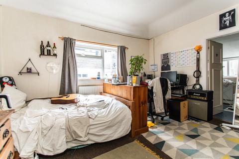 5 bedroom end of terrace house for sale, Brunswick Street East, Hove, BN3 1AU