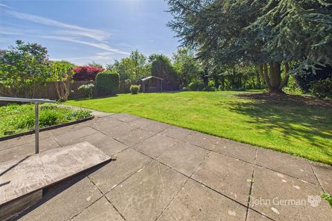 3 bedroom detached bungalow for sale, Grassholme Drive, Loughborough
