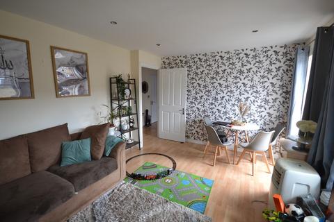 2 bedroom apartment for sale, Glandford Way, Chadwell Heath