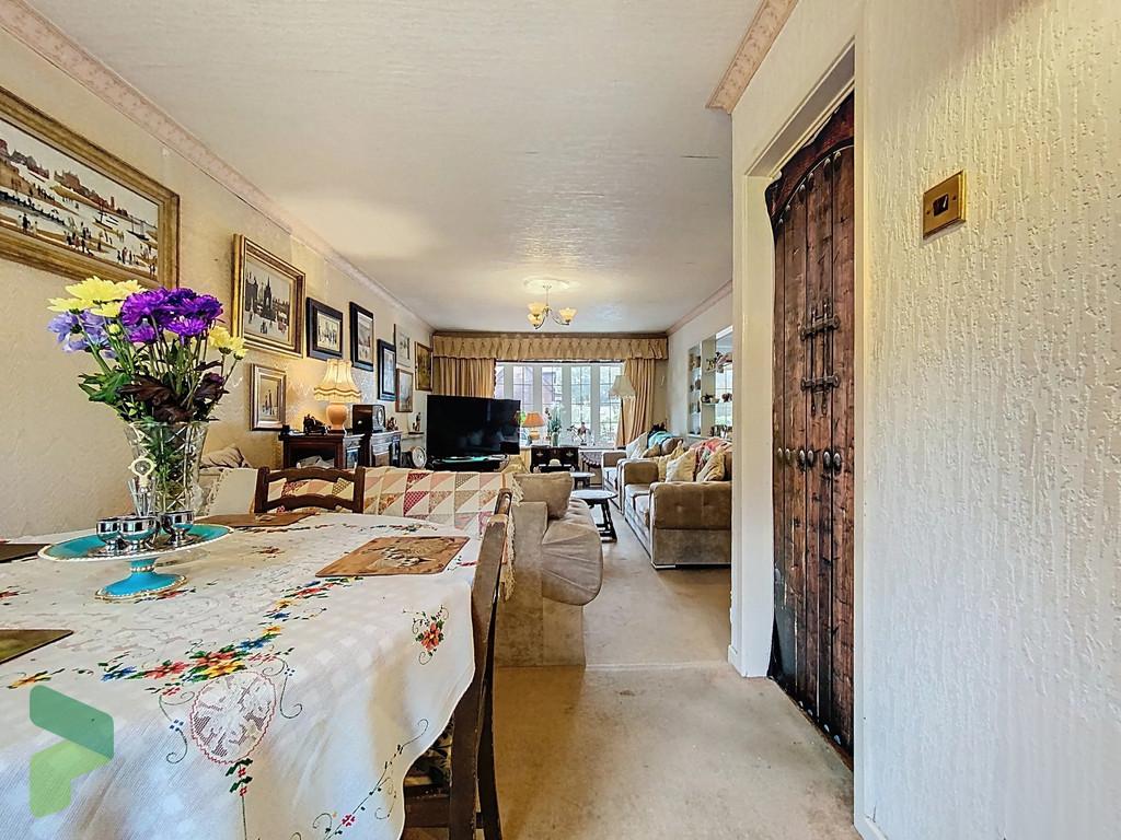 Dining Area through to Lounge