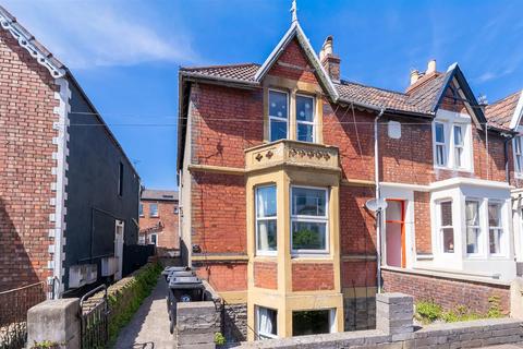 2 bedroom ground floor flat for sale, Garden Flat, North Road, St Andrews, Bristol