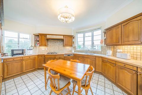 17 Heath Rise, Putney, London, SW15 3HF