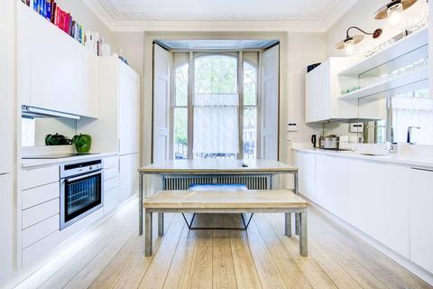 2 bedroom flat for sale, Westbourne Gardens, Notting Hill, London, W2