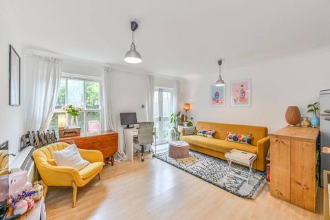 1 bedroom flat for sale, Sancroft Street, Kennington, London, SE11