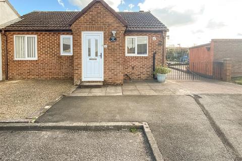 2 bedroom semi-detached bungalow for sale, The Oaks, Woodham