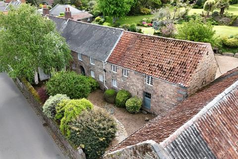 undefined, Kings Mills, Castel