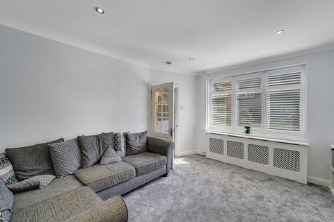 7 Severn Road, Aveley, South Ockendon, RM15 4NR