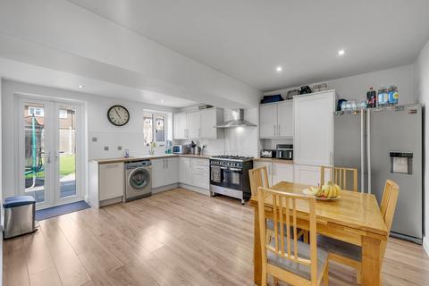 7 Severn Road, Aveley, South Ockendon, RM15 4NR