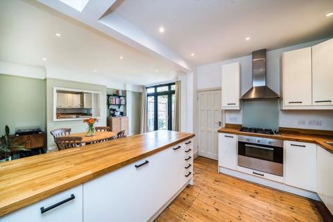 35 Cecil Road, London, W3 0DB