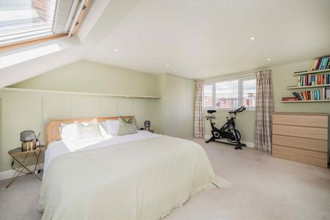 35 Cecil Road, London, W3 0DB