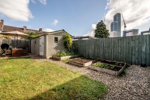 35 Cecil Road, London, W3 0DB