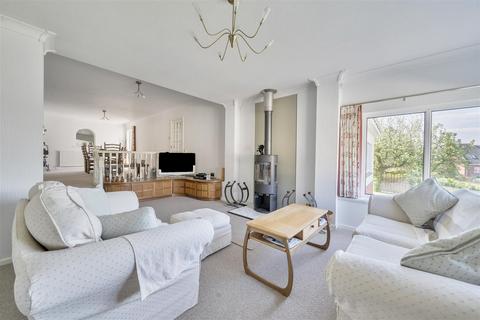3 bedroom bungalow for sale, St. Michaels Close, Alphington, Exeter