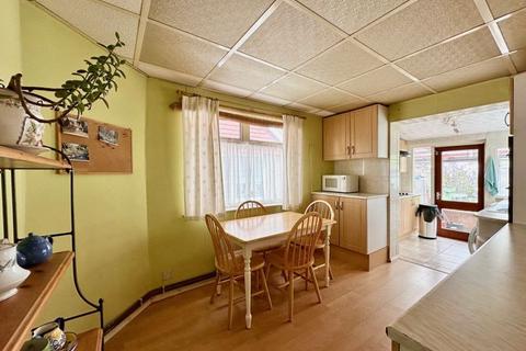 28 Barry Avenue, Bexleyheath, DA7 5LL