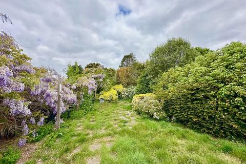 28 Barry Avenue, Bexleyheath, DA7 5LL